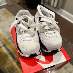 Air Max 90 Kids size 6c